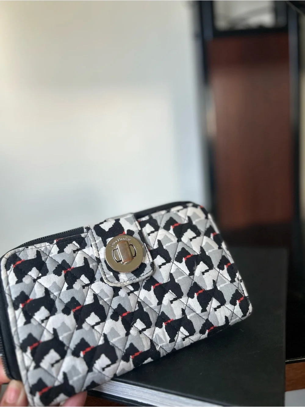 vera bradley Quilted Black & White Pattern Phone Wallet Case